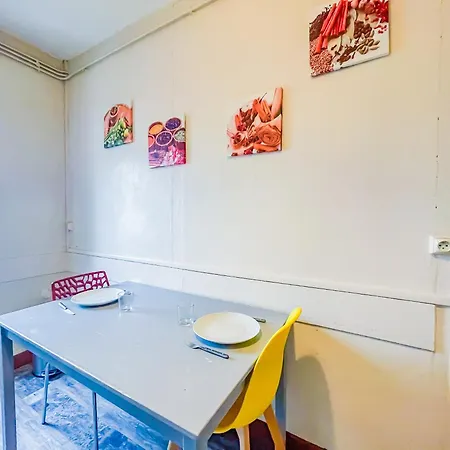 Calme Et Bien Situe A Apartment